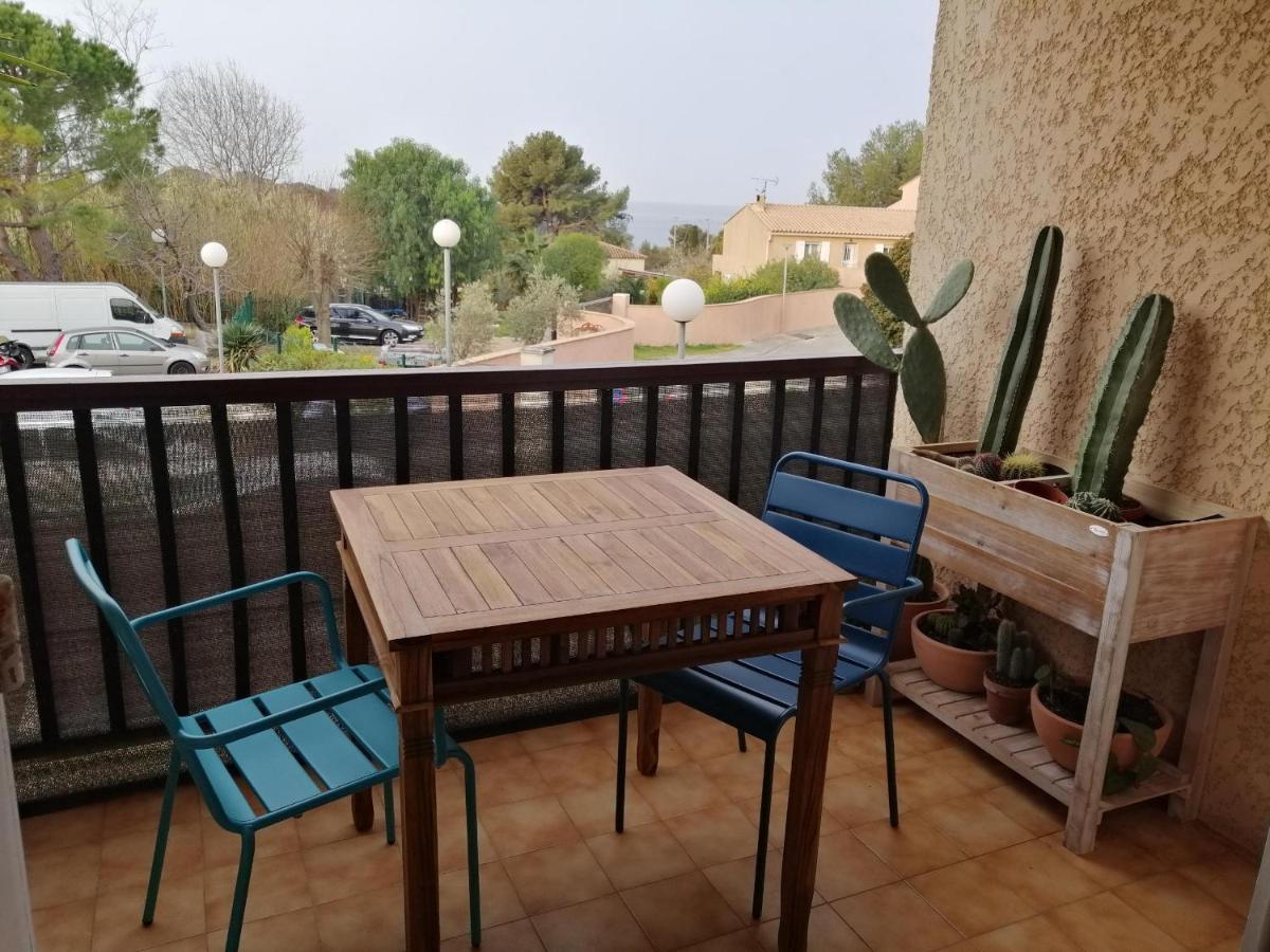 Sanary Les Gorguettes, Studio Avec Terrasse Vue Mer, A 10 Min A Pieds De La Plage المظهر الخارجي الصورة