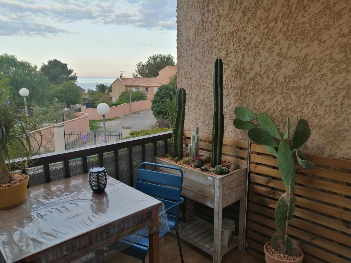 Sanary Les Gorguettes, Studio Avec Terrasse Vue Mer, A 10 Min A Pieds De La Plage المظهر الخارجي الصورة